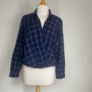 GAP Women's Navy White Plaid Faux Wrap Flannel Shirt Size Small Classic Coastal